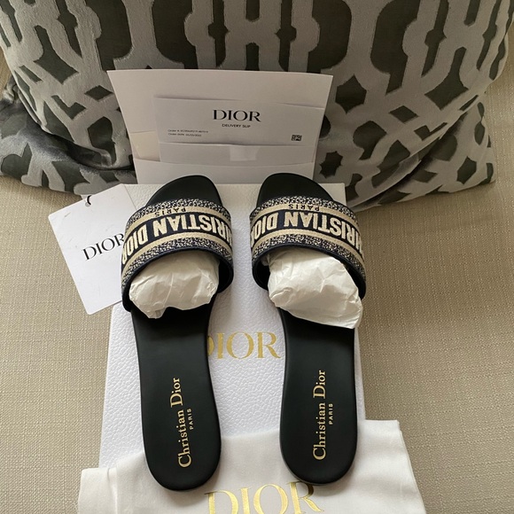 Dior Slides - Picture 10 of 10